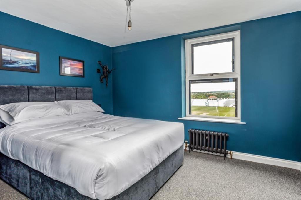 23 Trafalgar Square With Hot Tub And Cinema Scarborough Esterno foto